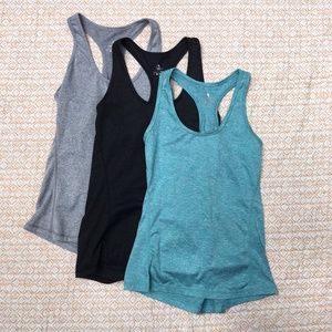 Set of 3 racerback workout tank tops